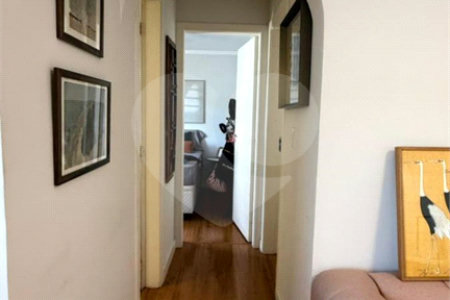 Apartamento 67m² reformado à venda Vila Mariana SP 2 dormitórios 2 banheiros 1 vaga conforto, design e localização privilegiada.