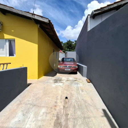 Casa à venda com 2 quartos em Popular III, Louveira, SP