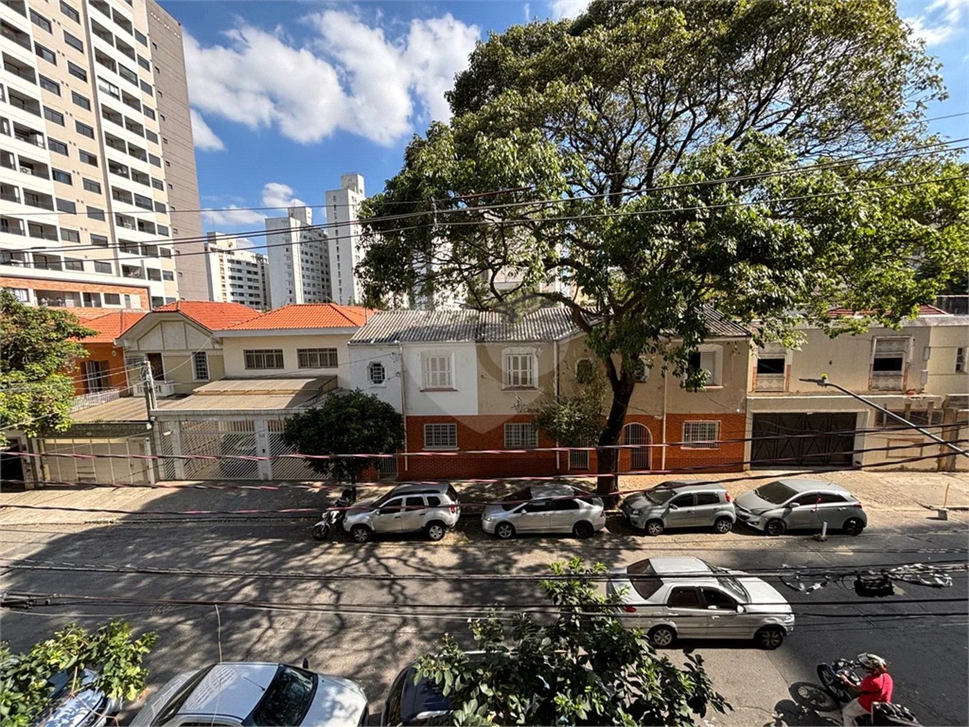 Apartamento aconchegante com terraço e sacada