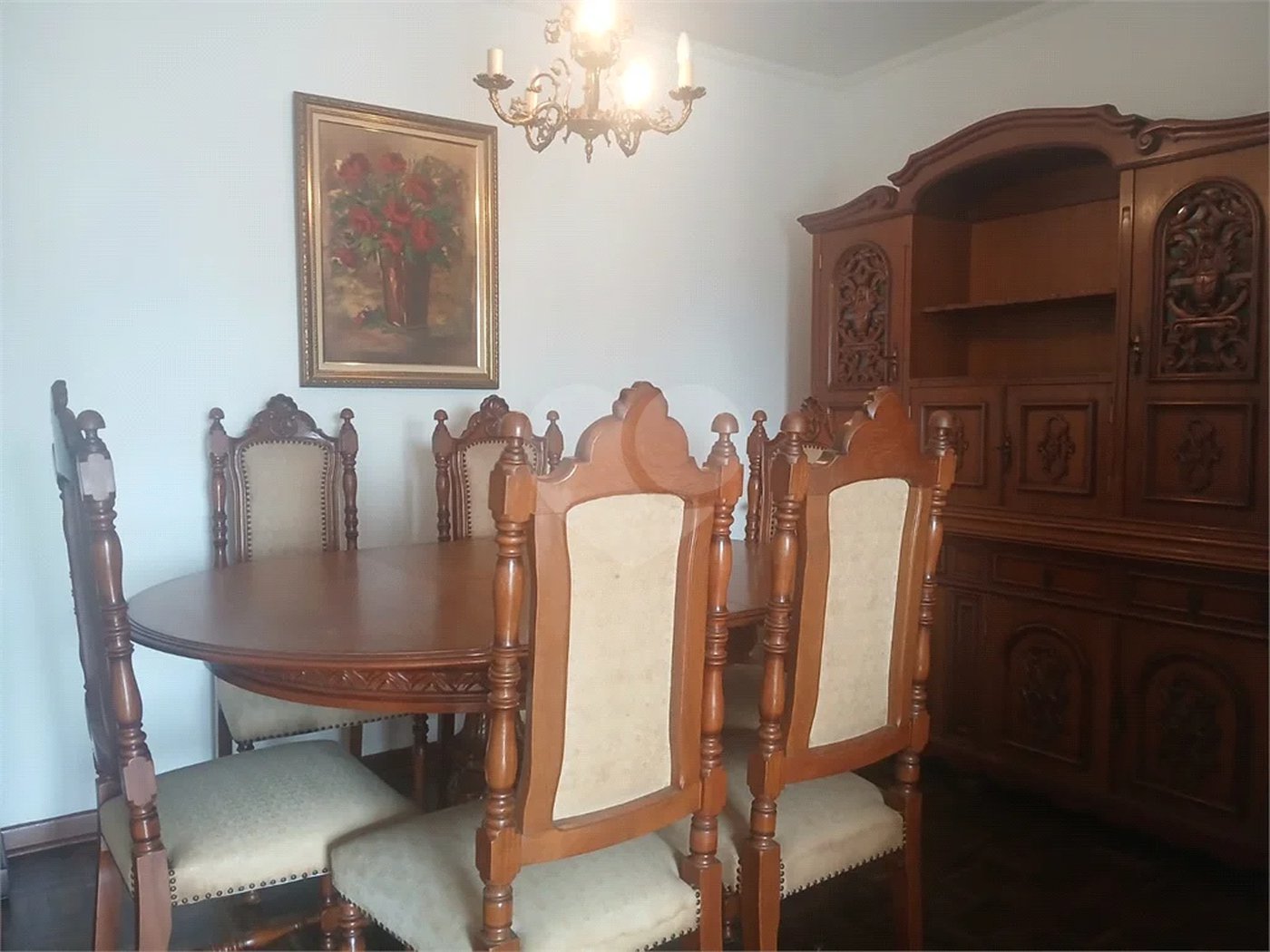 Apartamento a venda com porteira fechada no Belem com 95m com 03 dormitórios espaçoso sendo um suíte, 2 vagas. Aceita Permuta.