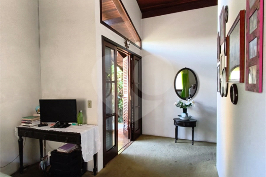 Sobrado amplo no Jardim Leonor de Barros – Excelente potencial!