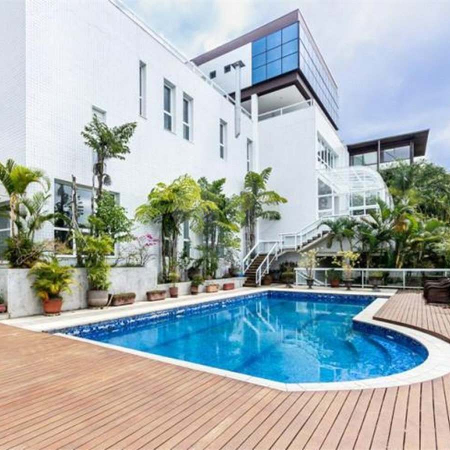 Casa de alto padrão na melhor localização do Condomínio Jardim Vitória Régia.Estuda Permuta.