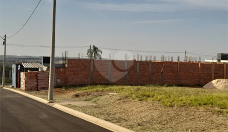 Terreno à venda com 3 suítes no condomínio Residencial Villeneuve, São Carlos - SP