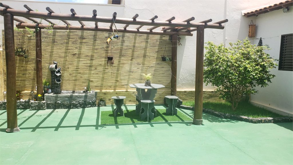 Casa térrea em Araraquara/SP, na Vila Xavier.