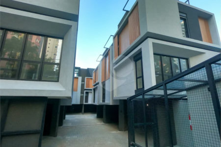 CASA DE CONDOMINIO CUBE TUTOIA/196m2/3Q/1SUITE + ROOFTOP