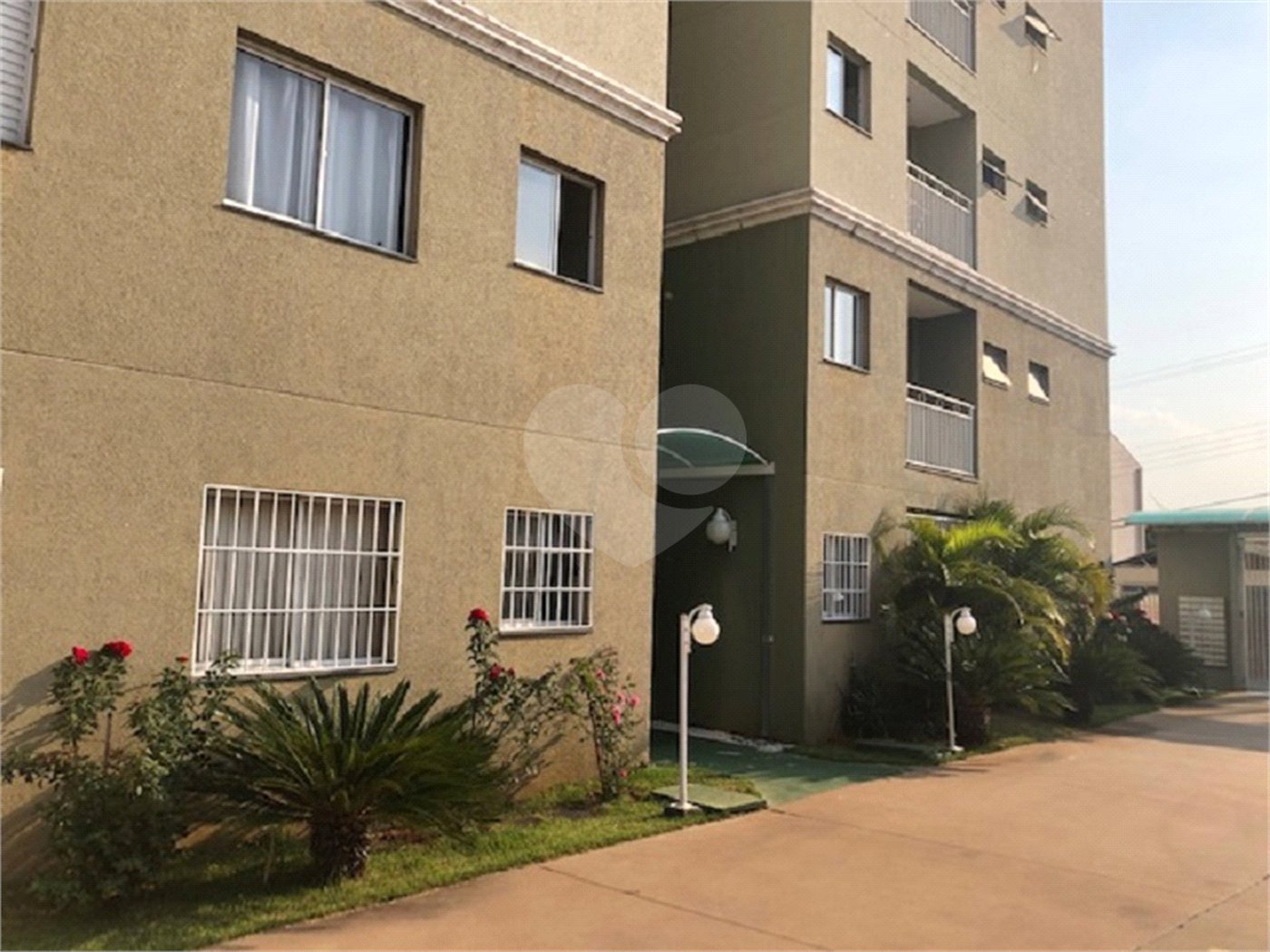 Apartamento de 2 dormitórios (1 suíte) próximo a Rodoviária