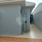 Casa Térrea com 2 dormitórios, sendo 1 suíte.