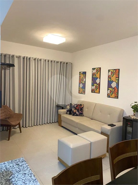 Apartamento à venda com 2 quartos, sendo 1 suíte,  em Riviera de São Lourenço, Bertioga, SP