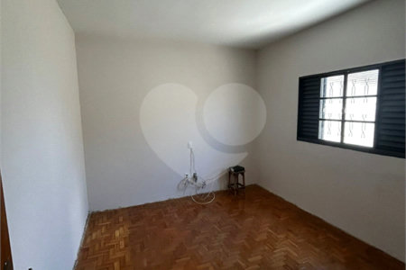 Casa à venda com 3 quartos, sendo 1 suíte, em Vila Boa Vista, São Carlos - SP