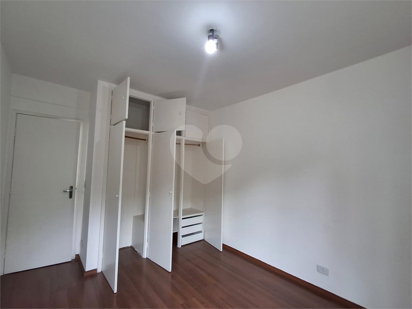 Apartamento a venda na Vila Clementino com dois dormitórios