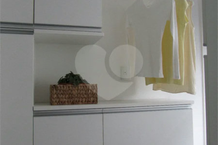 Cobertura Duplex com 126,metros quadrados próximo ao Shopping Pátio Paulista.