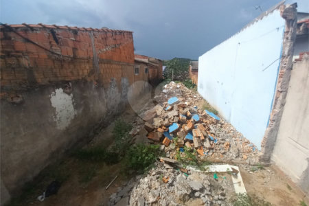 Terreno com 125,00 m² .