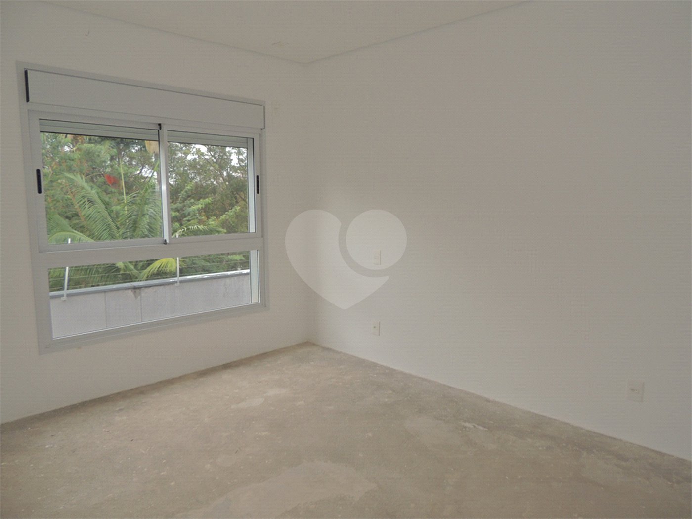Casa à venda com 3 suítes no condomínio Jardim Flora, São Paulo - SP