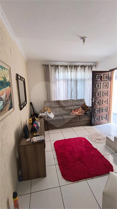 Sobrado à venda com 3 quartos em Tremembé, São Paulo, SP