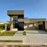 Casa térrea 3 dormitórios (3 suítes), espaço gourmet, piscina, 2 vagas garagem, condomínio fechado com ampla área lazer