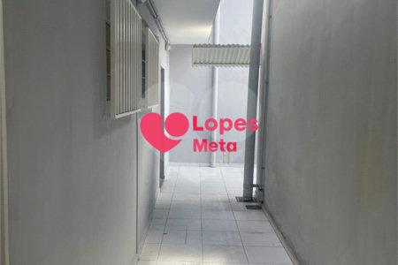 Loja Ponto Comercial em Vila Industrial, São José dos Campos/SP.