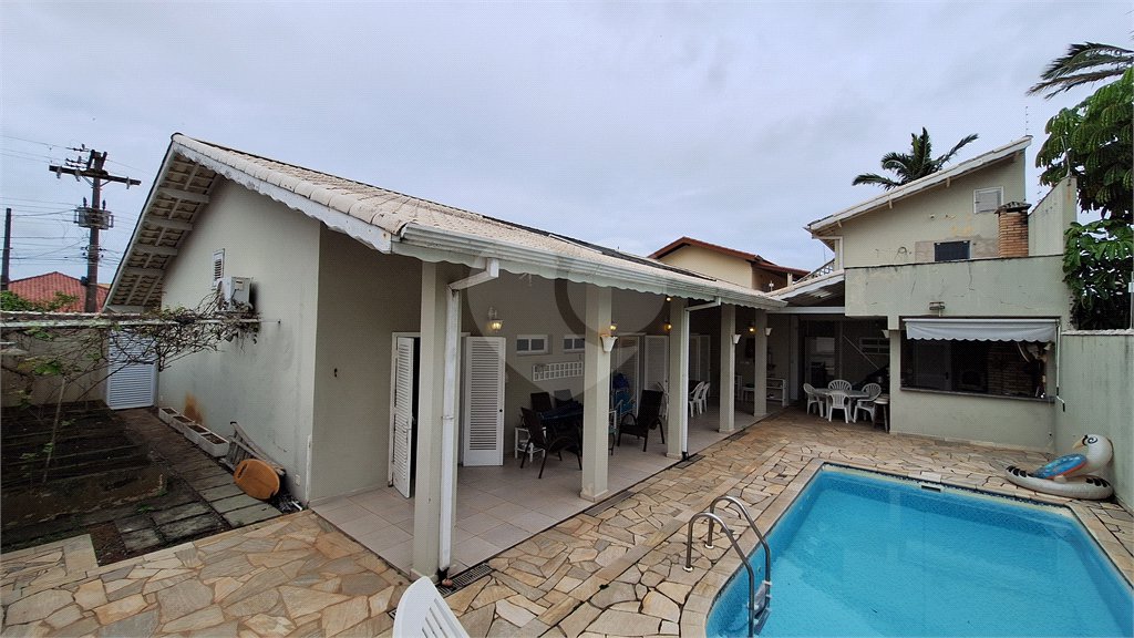 Casa térrea á venda - Balneário