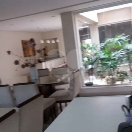Sobrado à venda no Cambuci, Reformado 300 m2 - 4 Quartos/3 Suítes/ 2 Vagas de garagem