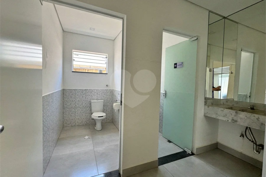 Imóvel Comercial para Venda e Locação no bairro Alto.