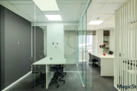 Sala comercial com 35m², 1 vaga, 1 banheiro, à venda na Barra Funda.