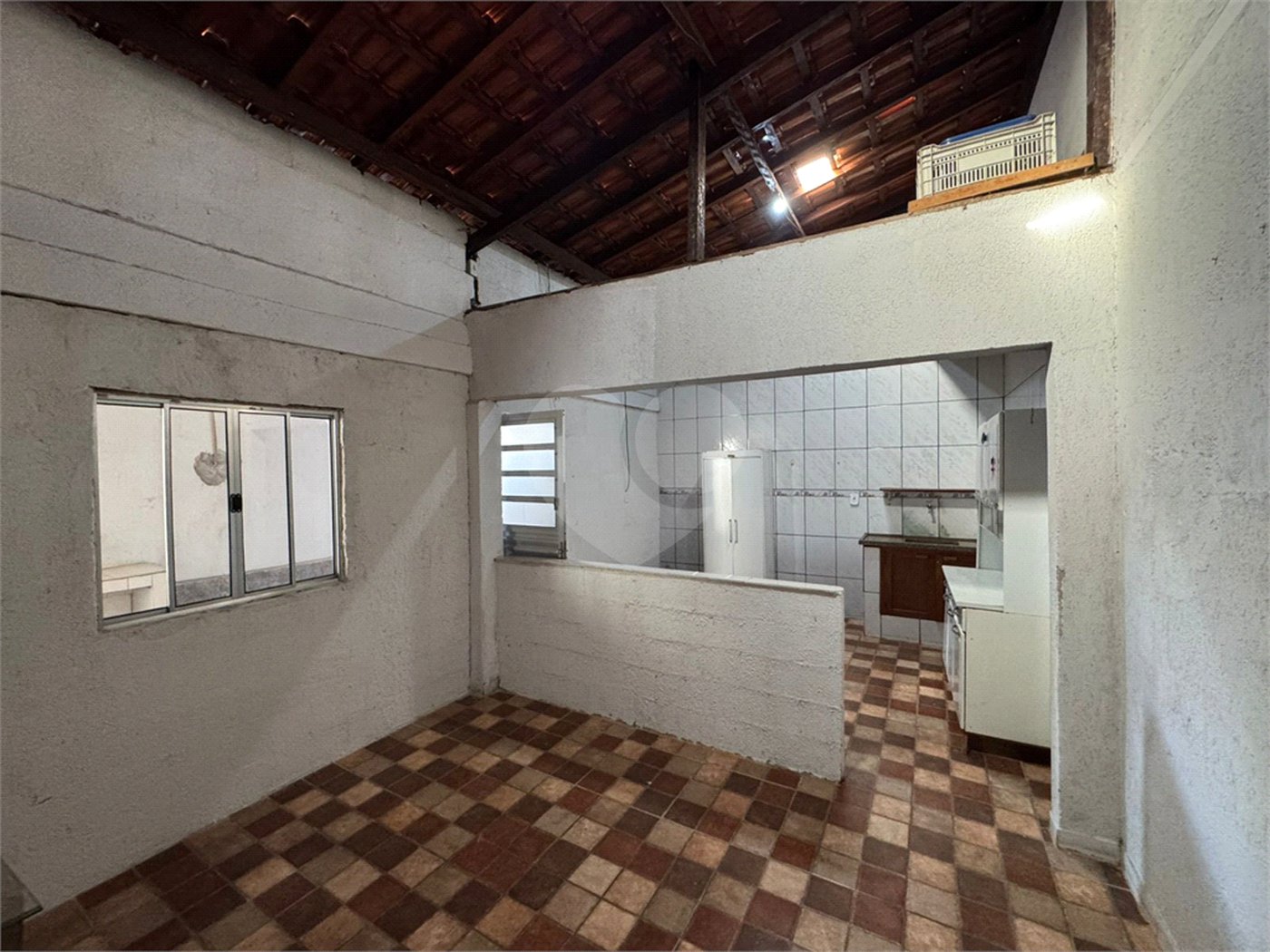 Casa á venda, com 2 Dormitórios e Edícula, em São Carlos-SP.