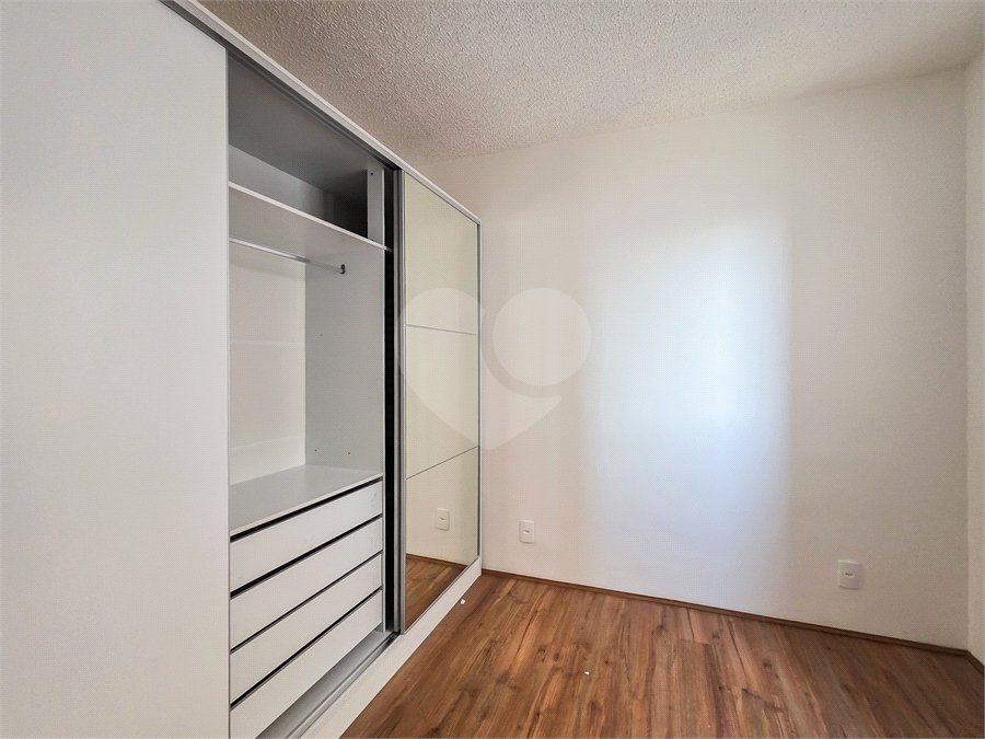 Apartamento - Cambuci - 2 Quartos / Dormitórios - Venda / Compra