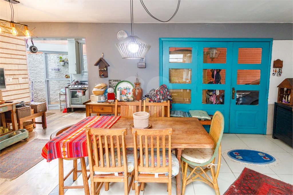 Casa à venda com 4 quartos, sendo 2 suítes, em Brooklin, São Paulo, SP