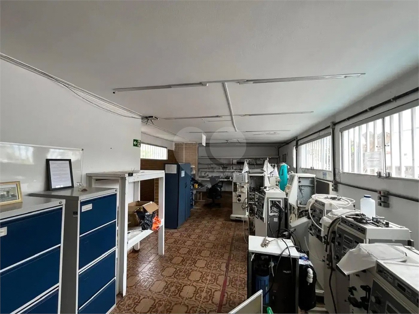 SOBRADO COM 350 M2 ( ABAIXO DO PREÇO DE MERCADO) 3 DORMITÓRIOS 3 SUÍTES SAÚDE
