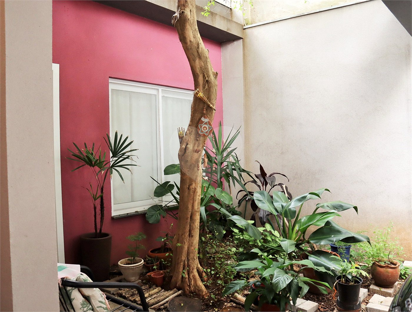 Casa Nova na Saúde c/380m2 de construção - 6 Quartos/4 suítes/4 Vagas na garagem