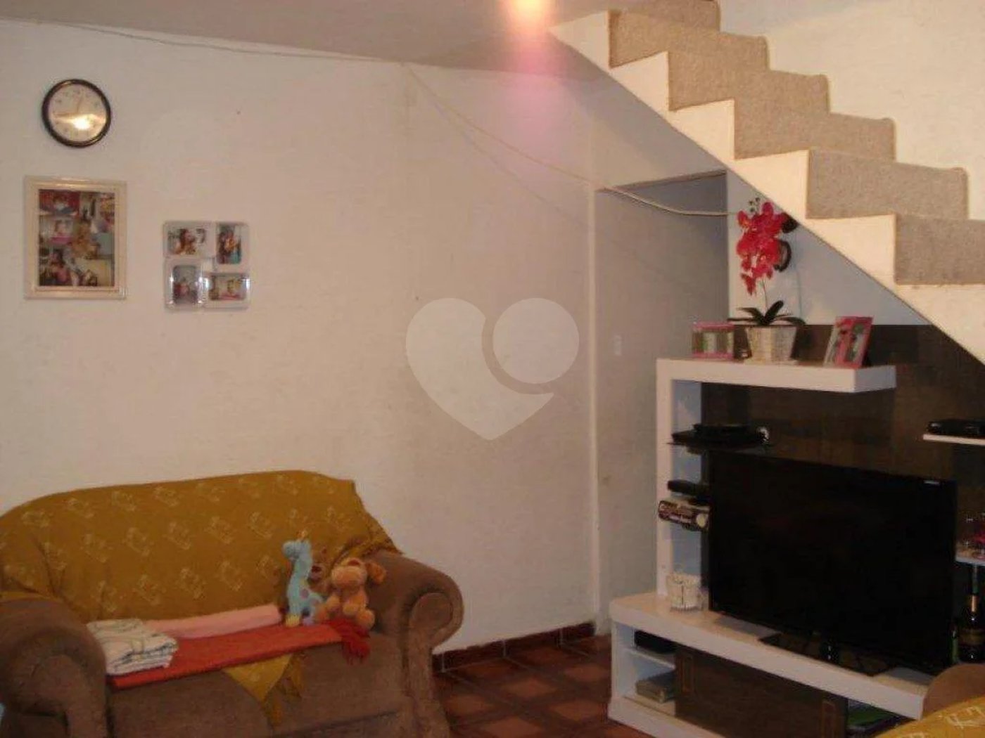 OPORTUNIDADE SOBRADO 3 Dormitórios. Ótima Localização e Fácil Acesso.