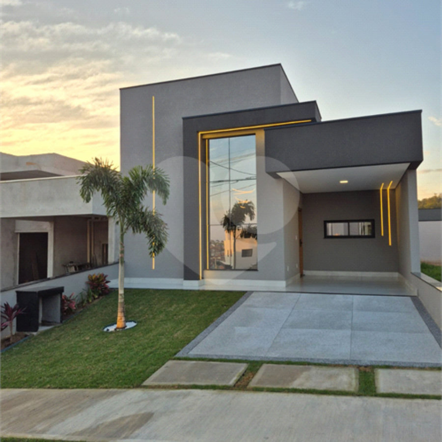 Indaiatuba - Casa moderna condomínio Park Vista Real 120 m² de área construída em um terreno de 200 m², projetada para oferecer conforto, integração e funcionalidade: Terreno com 200 m² - Área construída de 120 m² - 3 suítes já equipadas com ar condicionado e persianas black-out eletrônica - Escritó