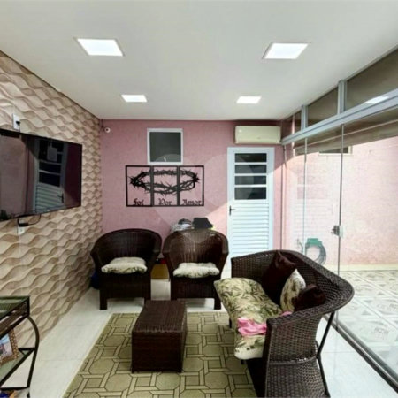 Casa à Venda – Parque Fehr