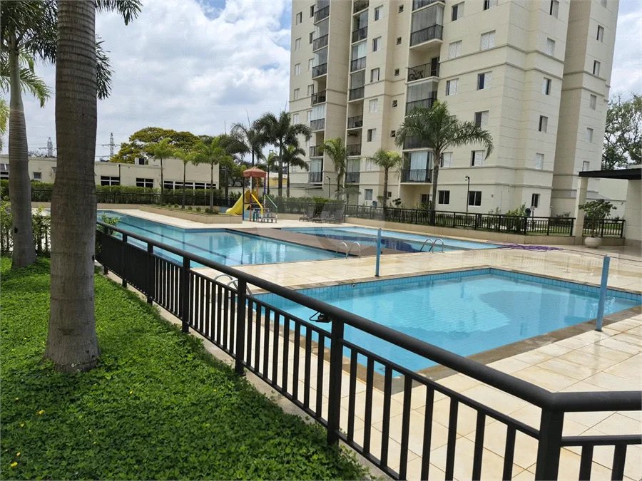Oportunidade na Vila Leopoldina! Imóvel de 69m2, com 3 dorm., sendo 1 suíte, 2 banheiros, sala, cozinha e 2 vagas. Com ar condicionado em 2 dorm.