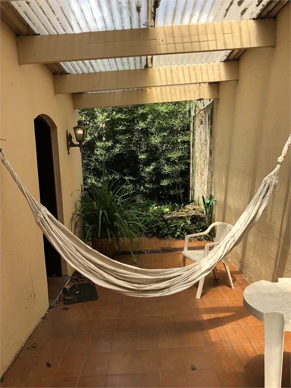 VENDE - CASA 202.00M² - CONDOMÍNIO FECHADO - 3 DORMS.2 SUITES 4 VAGAS - MORUMBI