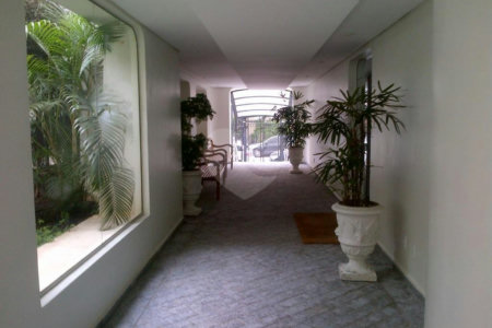 Moema - Apartamento 2 dormitórios c/suíte e Ar condicionado mobiliado !!!