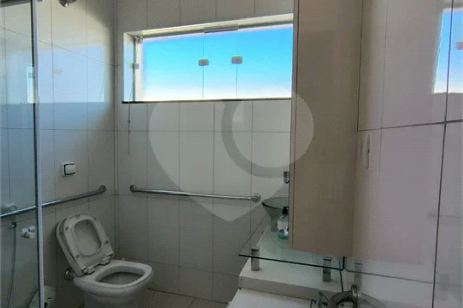 Casa para alugar com 3 quartos, sendo 1 suíte, em Jardim Dos Estados, Poços de Caldas - MG