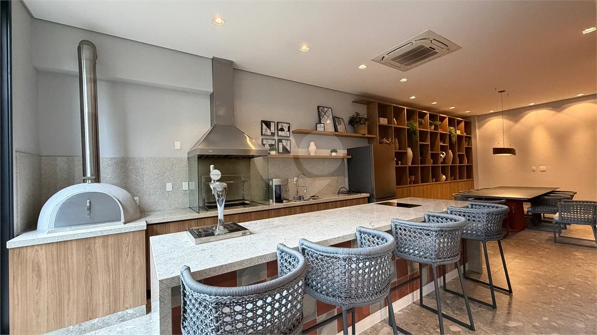 Indaiatuba- Sp - Edificio Athmosfera- R$ 1.800.000,00 - andar alto - 130,00 ms de area util - 3 suites, lavabo, sala 2 ambientes, 3 vagas de garagens - Area de lazer - Brinquedoteca - Piscina - Portão eletrônico - Portaria 24hs - sala de ginástica - Salão de festas - Salão de jogos - Cinema