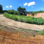 Terreno com 305,82 m² .