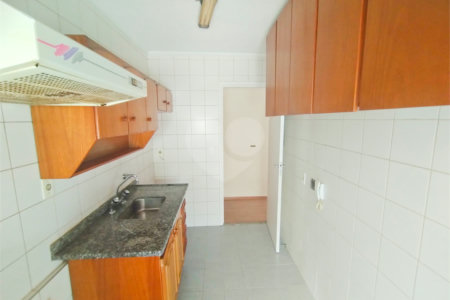 Apartamento - Próximo do metro Saúde - 2 quartos - 1 suíte - varanda - 2 vagas