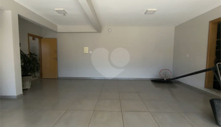 Sobrado à venda com 3 quartos, sendo 2 suítes,  em Residencial Morumbí, Poços de Caldas, MG