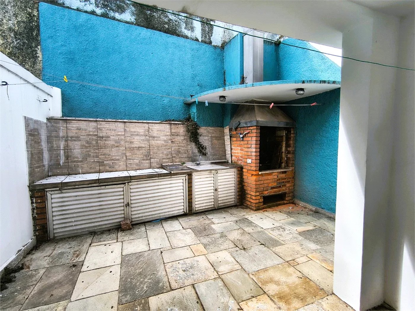 Sobrado à venda com 3 quartos, sendo 1 suíte,  em Jardim Esmeralda, São Paulo, SP