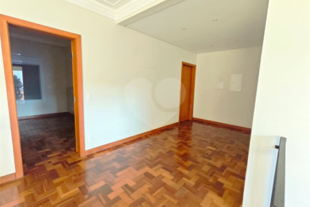 Exclusividade e Sofisticação no Swiss Park: O Sobrado Perfeito em São Carlos, com, 3 suites,2 salas, área Gourmet, persianas blackout automatizadas.