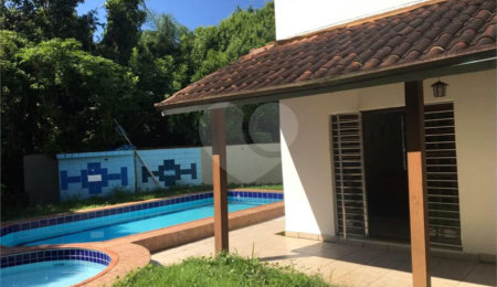 Casa à venda com 5 quartos, sendo 4 suítes, em Costa do Sol, Bertioga, SP