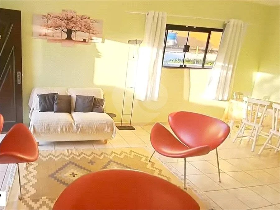 Belíssima casa com 04 dormitórios em Itanhaém