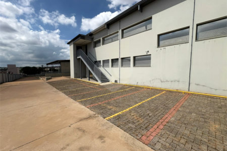 Galpão comercial á venda.