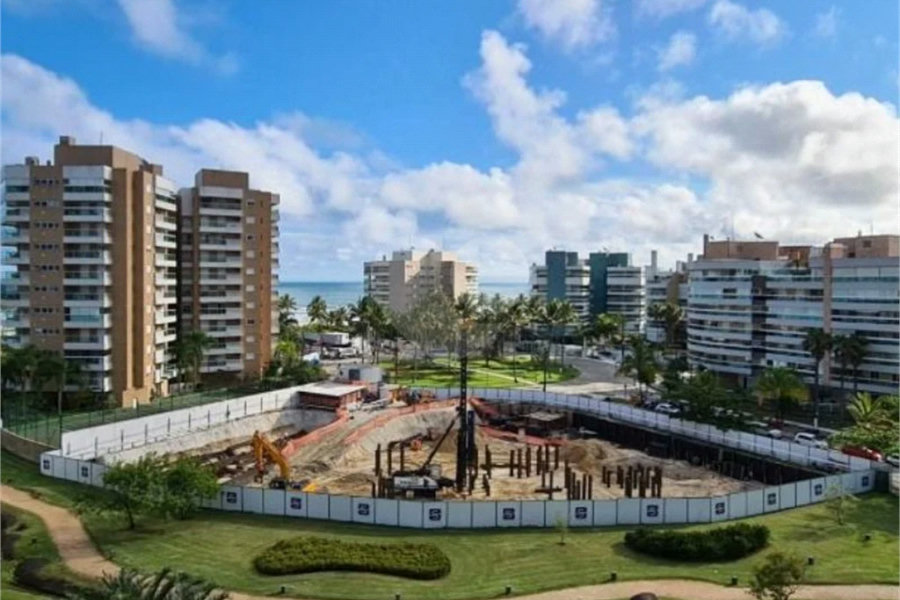 Apartamento à venda com 4 quartos, sendo 2 suítes,  em Riviera de São Lourenço, Bertioga, SP