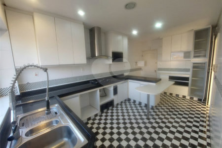 Apartamento Edifício Roberto Martinez .