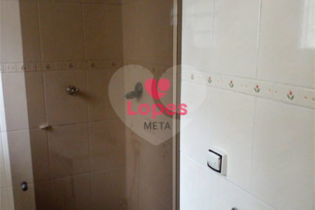CASA A VENDA 200M², 2 QUARTOS,1 BANHEIRO,2 VAGAS, BAIRRO VILA EMA SÃO JOSÉ DOS CAMPOS/SP.