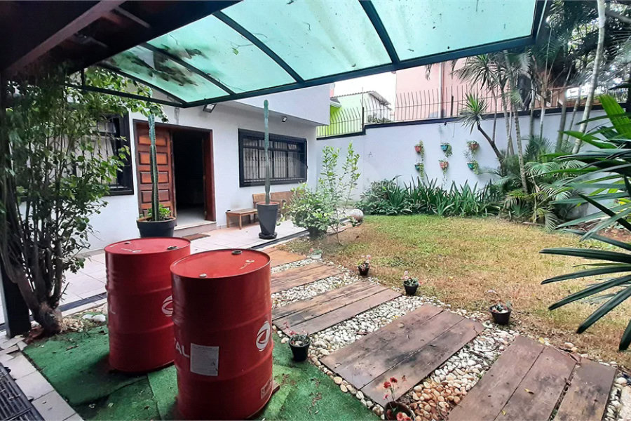 Vende-se Casa incrível no Jardim Prudência!