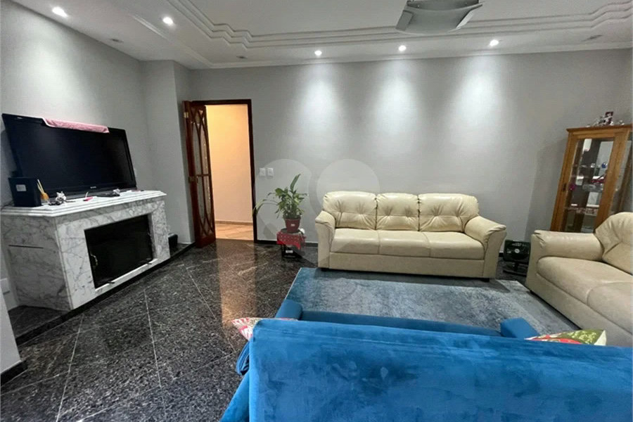 Apartamento Garden com 195 m² de Área Útil, 3 Dormitórios e 2 Vagas